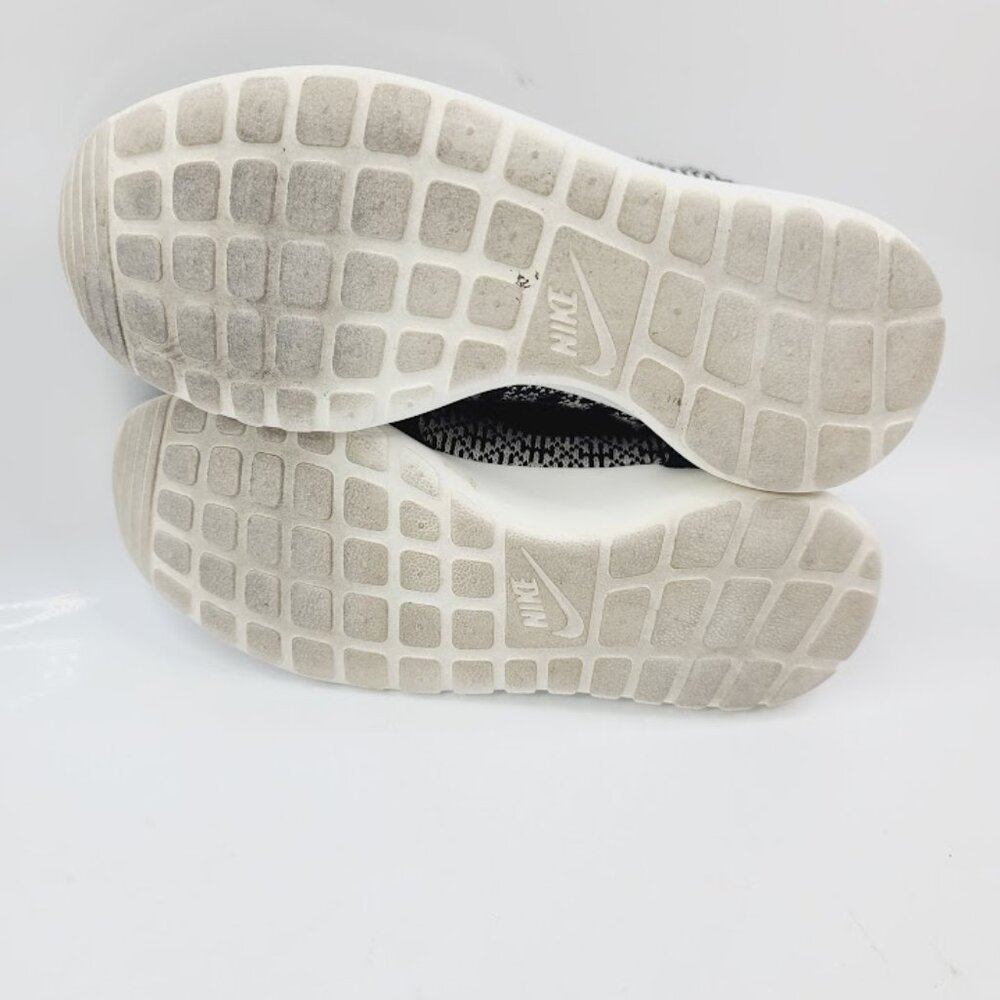 Nike Women's Gray‎ Roshe One Winter 685286-001 Tribal Wool Casual Sneaker Size 7 - Picture 5 of 7